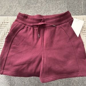 Lululemon Athletica Scuba High-Rise Shorts 5”